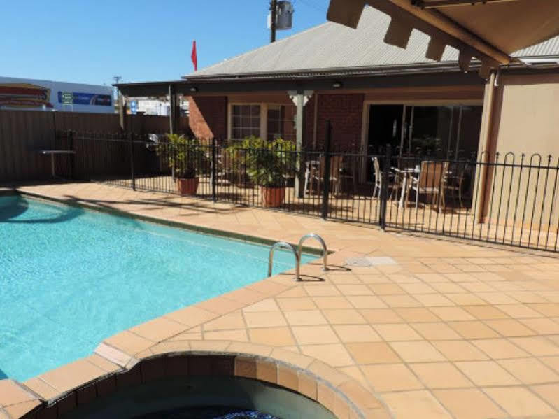 Burke & Wills Mt Isa Motel Mount Isa Ngoại thất bức ảnh